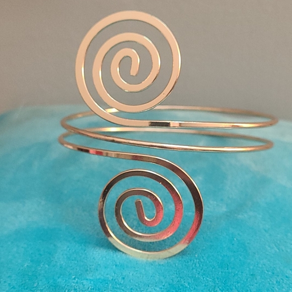 Swirl Arm Band - Picture 4 of 6